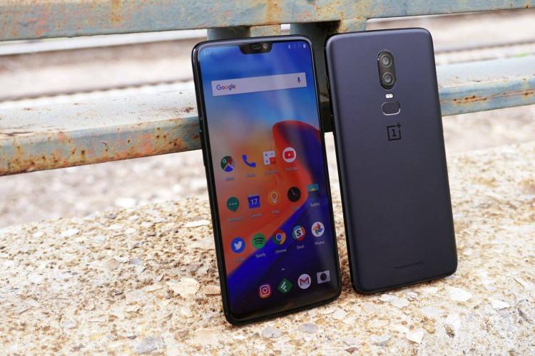<p>– OnePlus 6</p>
