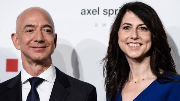<p><strong>Jeff Bezos</strong></p>
<p>Sıra: 1</p>
<p>Toplam net değer: 114 milyar dolar</p>
<p>Son değişim: -149 milyon dolar</p>
<p>Senelik değişim: -11.0 milyar dolar</p>
<p>Ülke: ABD</p>
<p>Sektör: Teknoloji</p>