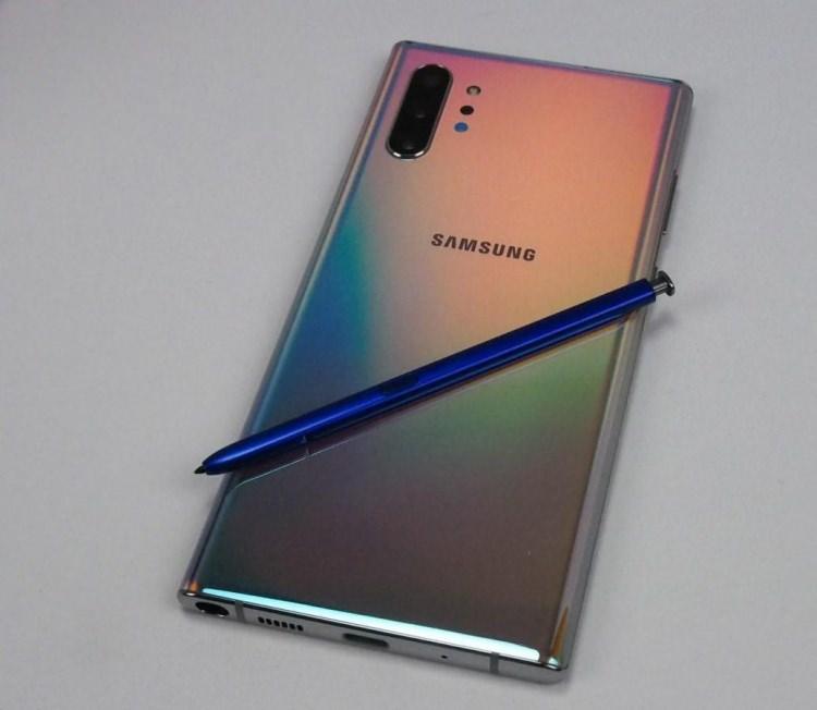 <p>– Galaxy Note 10</p>