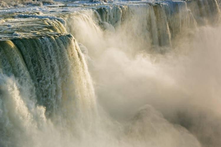 <p>Niagara Falls / Niagara Şelalesi (ABD ile Kanada sınırı arasında)</p>
