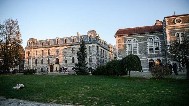 <p>BOĞAZİÇİ ÜNİVERSİTESİ - İlk binde</p>
