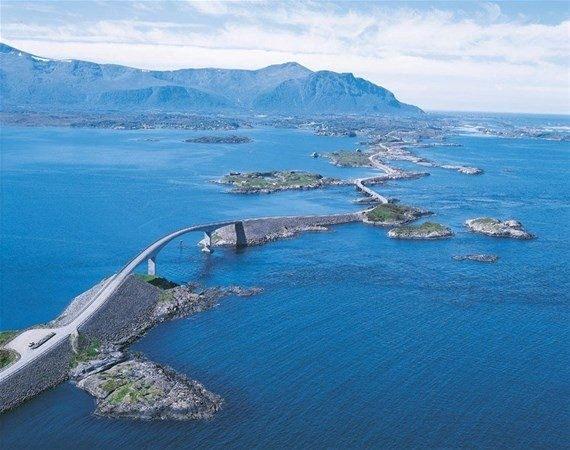 <p> Dünyanın en tehlikeli ve güzel yollarından, Norveç’te bulunan “Atlanterhavsveien Yolu” (Atlantik Yolu)... </p>
