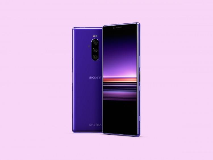 <p>– Sony Xperia 1</p>
