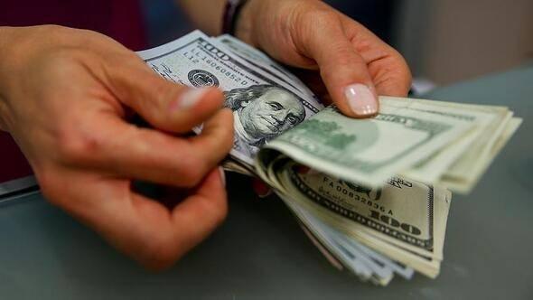 <p><strong>Charles Koch</strong></p>
<p>Sıra: 7</p>
<p>Toplam net değer: 59.4 milyar dolar</p>
<p>Son değişim: -165 milyon dolar</p>
<p>Senelik değişim: +36.6 milyar dolar</p>
<p>Ülke:ABD</p>
<p>Sektör: Sanayi</p>