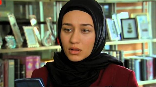 <p>Bu karakterlere evimizden biri olmayı başaran ünlü oyuncu ilk kez karşımıza farkli bir karakterle çıkmaya hazılanıyor</p>