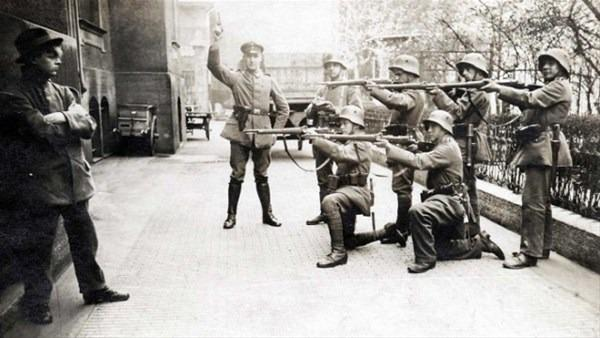 <p>Alman bir komünistin infazı. 1919</p>
