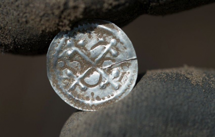 <p>Harald'ın ismi son yıllarda Histoy Channel'da yayımlanan 'Vikings' (Vikingler) dizisinde de efsanevi kralı canlandıran bir karakterin yer alması nedeniyle yeniden popülerlik kazanmıştı.</p>
<p> </p>