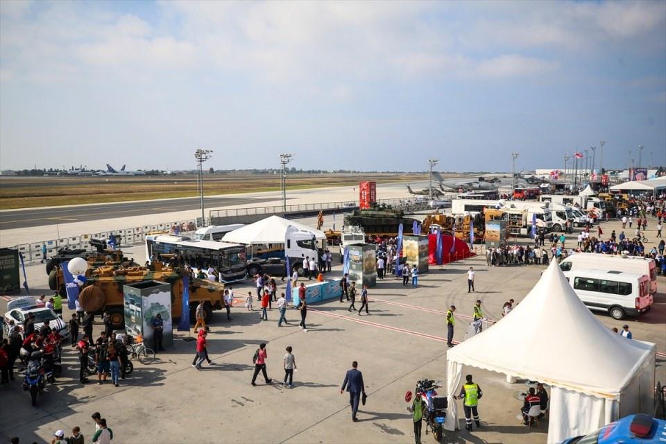 <p>Take Off İstanbul Uluslararası Girişim Zirvesi'nde uluslararası güçlü girişimler, yatırımcılar, mentorlar ve kurumsal firmalar 16-19 Eylül'de bir araya gelecek. Zirvede, yerli teknoloji girişimlerinin yanı sıra uluslararası girişimler de yer alarak, ürün ve hizmetlerini teknoloji satın alan şirketler ve yatırımcılara sunma imkanı yakalayacak.</p>
<p> </p>
