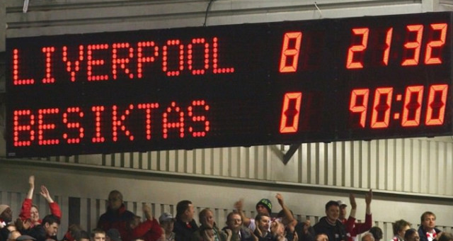 <p>Organizasyonun en farklı sonucu: Liverpool - Beşiktaş 8-0</p>

<p>Beşiktaş'ın, 6 Kasım 2007'de deplasmanda oynadığı Şampiyonlar Ligi maçında İngiltere'nin Liverpool takımına 8-0 yenilmesi, organizasyonun en farklı sonuçlarından biri olarak tarihe geçti.</p>
