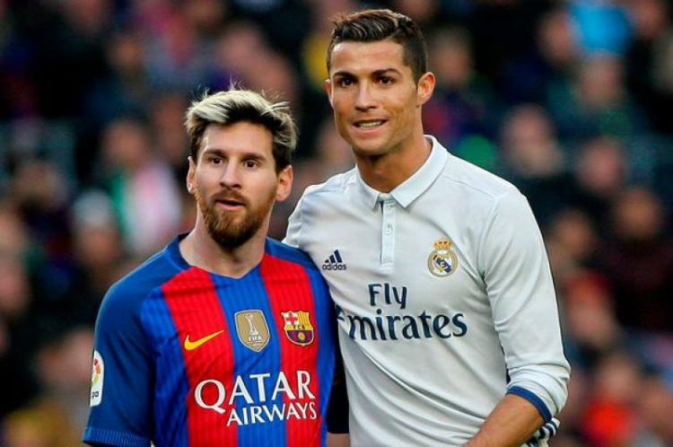 <p>En çok "hat trick" yapan: Messi ve Ronaldo</p>

<p>İki oyuncu da 8'er kez bir maçta 3 gol atmayı başardı.</p>
