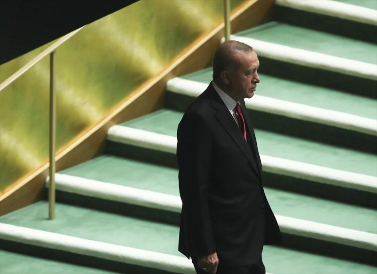 <p>Türkiye Cumhuriyeti Başkanı Recep Tayyip Erdoğan BM Genel Kurulu'nda önemli açıklamalarda bulundu.</p>
