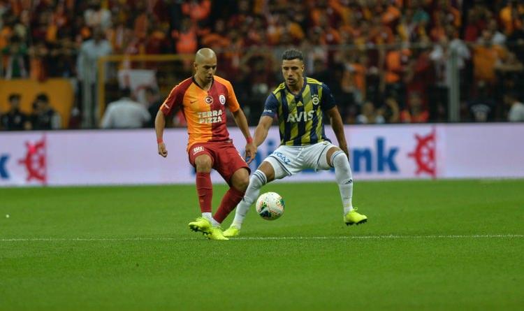 <p>Süper Lig’in 6. haftasında Galatasaray, sahasında karşılaştığı Fenerbahçe 0-0 berabere kaldı. Bu önemli müsabakada sarı-kırmızılı taraftarlar takımını yalnız bırakmadı.</p>
