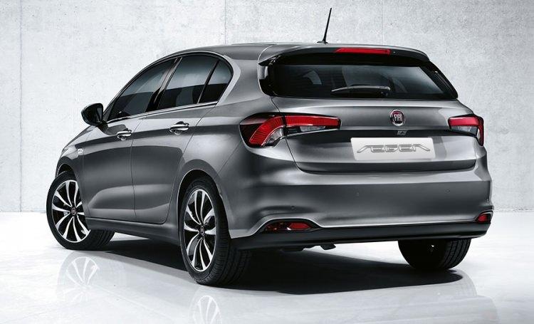 <p>5 farklı seriye sahip Egea Hatchback modelleri arasında en uygun fiyatlı olan Street için anahtar teslim liste fiyatı 106 bin 900 TL'den başlıyor. Piramidin en tepesindeki Sport serisinde ise baz fiyat 187 bin 900 TL</p>
