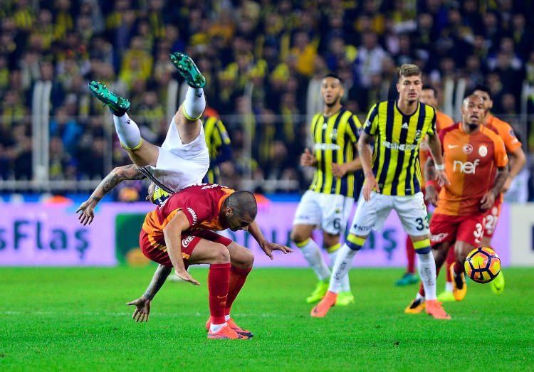 <p><strong>2015-2016 Spor Toto Süper Lig<br />
13.04.2016 Galatasaray: 0 - Fenerbahçe: 0</strong></p>
