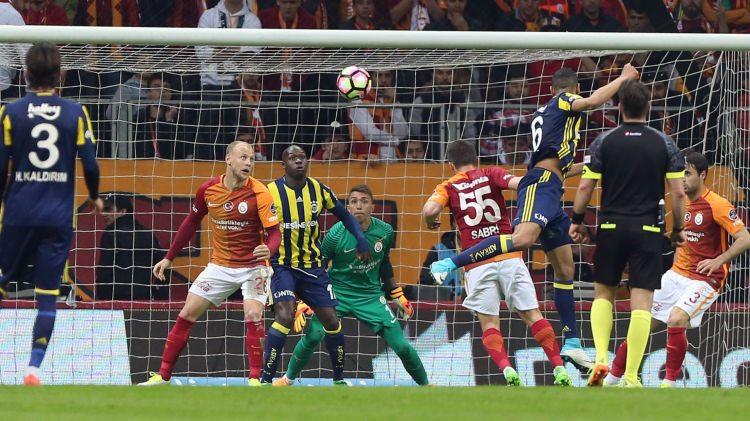 <p><strong>2016-2017 Spor Toto Süper Lig<br />
23.04.2017 Galatasaray: 0 - Fenerbahçe: 1</strong></p>
