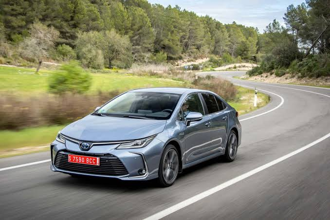 <p>Toyota otomobillerin fiyatları<br />
<br />
Yeni Corolla modelleri<br />
<br />
1.6 Vision Manuel<br />
<br />
Fiyatı: 105.550,00 TL</p>