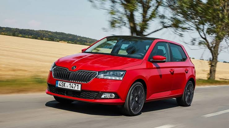 <p>Skoda Fabia<br />
<br />
1.0 75 PS Ambition<br />
<br />
Fiyatı: 81.253 TL<br />
<br />
Skoda Fabia 1.0 TSI 110 PS DSG Style<br />
<br />
Fiyatı: 113.333 TL</p>