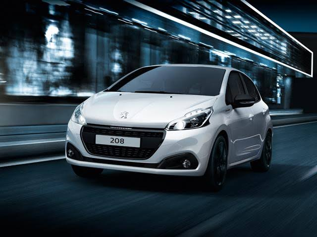 <p>Peugeot 208 Signature 1.2 PureTech 82hp<br />
<br />
Fiyatı: 89.000 TL</p>