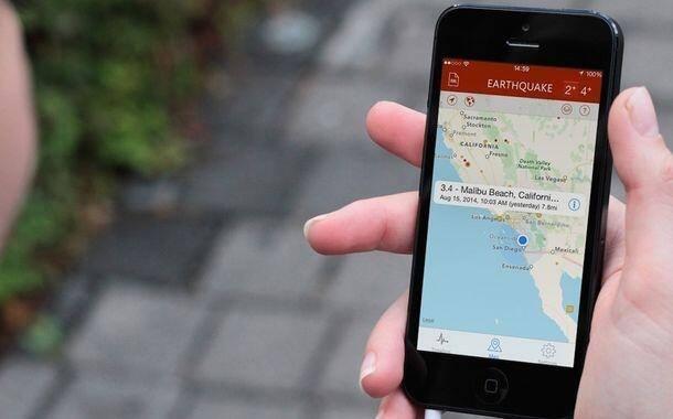 <p>Earthquake</p>
<p>Gerçekleşen depremleri öğrenebilmenin çok farklı yolları var. Kandilli Rasathanesi’nin sosyal medya hesapları bunlardan biri. Ancak akıllı telefon uygulamalarında da farklı yenilikler bulunuyor. ‘Earthquake’ uygulaması da dikkatimizi çeken uygulamalar arasında. Earthquake’in en önemli özelliği, depremlerin gerçekleşme konumlarını noktasal ve ısı haritası olarak ekrana getiriyor. Takip etmek istediğiniz şehir veya ülkelerdeki depremler anında bildirim olarak size ulaşıyor. Ayrıca uygulamadaki filtreleme özelliği sayesinde hangi şiddetteki depremlerin bildirim olarak size iletileceğini de ayarlayabiliyorsunuz. Uygulamanın ücretli ve ücretsiz olmak üzere 2 farklı sürümü var.</p>