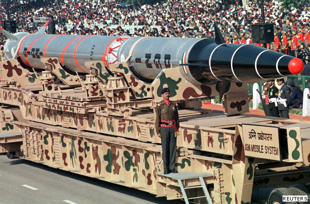 <p>130 nükleer bomba</p>
