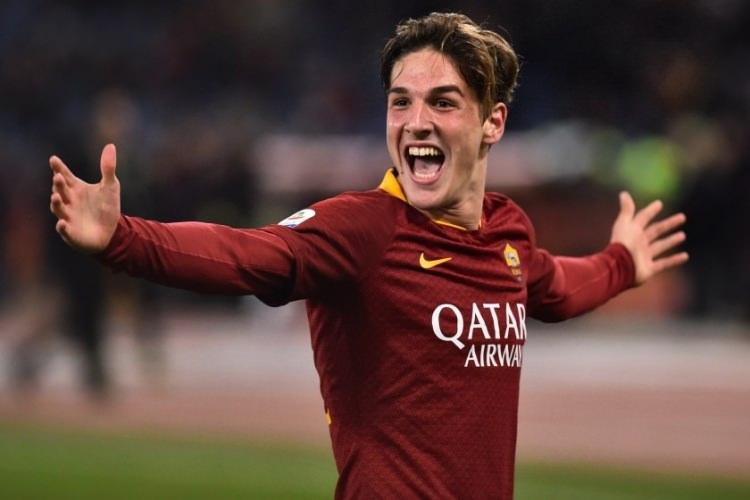 <p><strong>ZANIOLO</strong></p>
