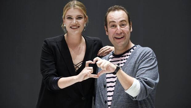 <p>2018 yapımı bir komedi filmi olarak seyirci karşısına geçen <strong>“Sorma Neden"</strong>, başrolleri Derya Şensoy ve Toygan Avanoğlu ile beraber oynayan oyuncu Burak Satıbol'un son hali böyle görüntülendi.</p>

<p><strong><span style="color:#800080">İŞTE BURAK SATIBOL'UN SON HALİ;</span></strong></p>
