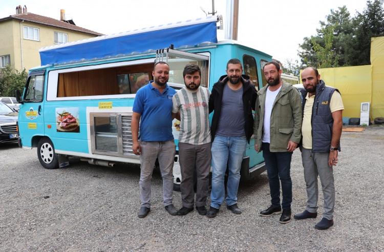 <p>Muayenesini, sigortasını yaptırıyoruz ve resmi yoldan hiçbir eksik evrağı olmadan satışa sunuyoruz." </p>