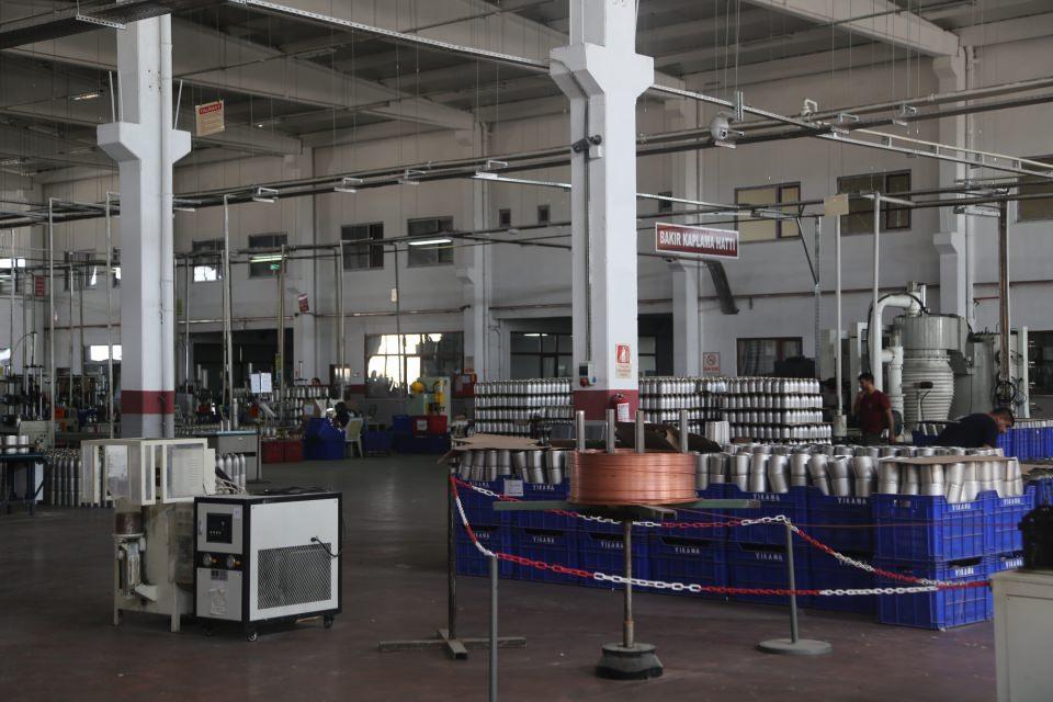 <p>Şanlıurfa'da bir firma tarafından üretilen çelik termoslar, 15 ülkeye ihraç ediliyor.</p>
