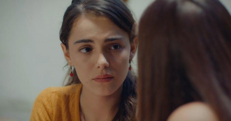 <p>Orhangazi Anadolu Lisesi’nden mezun olan genç oyuncu,  eğitiminin ardından özel oyunculuk dersleri almış, Layla Şirin Ajans’a bağlı olarak oyunculuk çalışmalarını sürdürmektedir.</p>
