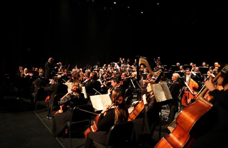 <p>CSO'nun 2019-2020 konser sezonu, Beştepe Millet Kongre ve Kültür Merkezi'nde verilen özel konserle açıldı.</p>
