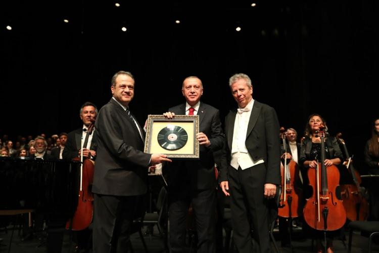 <p>Devlet Çoksesli Korosu'nun katılımıyla, Gürcistan asıllı Rus bestecisi Alexander Borodin'in bestelediği "Poloveç Dansları" ise konserin final eseri oldu.</p>