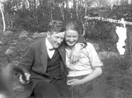 <p>Tarihteki ilk selfie çubuğu, 1934. </p>
<p> </p>