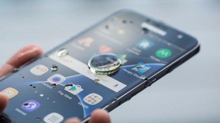 <p>Google uyarıyor: Telefonunuzdan hemen silin</p>
<p>Telefonlarınıza ücretsiz yüklediğiniz bu uygulamalar başınıza iş açmak üzere! İşte Google'a göre mutlaka telefondan silmeniz gereken uygulamalar...</p>