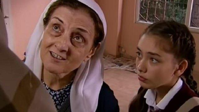 <p>20 Ağustos 1992 yılında İstanbul'da doğan oyuncu Neslihan Atagül anne tarafından Rus baba tarafından ise Çerkes kökenlidir. Yeditepe Üniversitesi'nde Tiyatro bölümü okudu. </p>