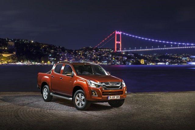 <p><strong>ISUZU</strong></p>
<p>Ekim ayına özel kampanya hazırlayan markalar arasında yer alan Isuzu, kampanya kapsamında müşterilerine Ziraat Bankası, Vakıfbank ve Halkbank’tan 0.59 ile 0.69 faiz oranları ile 48 ay vadede ödeme olanağı sunuyor. </p>