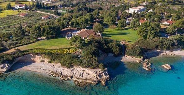 <p>12-Argolis Yunanistan’ın Mora coğrafi bölgesine dahil bir il. Bu lüks 7 odalı evin değeri 21.3 milyon dolar.</p>

<p> </p>

