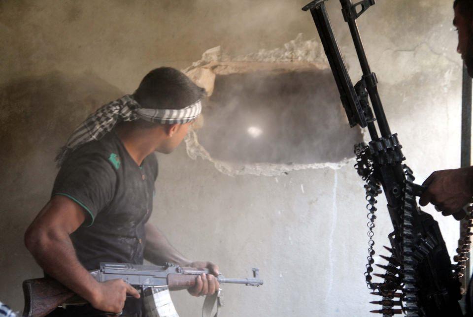 <p>Gazeteci Leyla, Halep kırsalındaki Hıreytan'de 9 Eki 2015'te DEAŞ'ın bomba yüklü araçla düzenlediği saldırıda hayatını kaybetmişti.</p>
<p> </p>