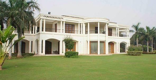 <p>13- Hindistan’ın başkenti Yeni Delhi’deki villa 29.8 milyon dolara satılıyor.</p>

<p> </p>
