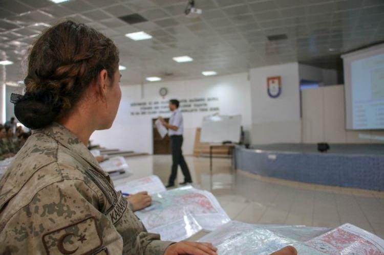 <p>“Barış Pınarı Harekatında bizlere de görev verildiği taktirde, yiğitliği nam yapmış Nene Hatunların torunları olarak bizlerde göreve hazırız”</p>