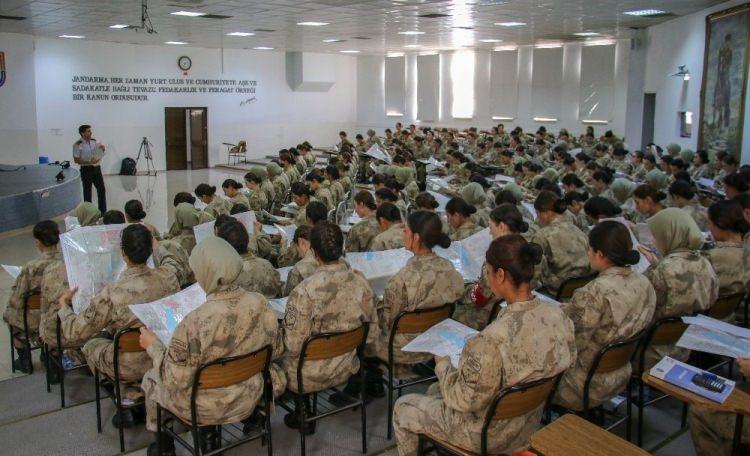 <p>“Barış Pınarı Harekatında bizlere de görev verildiği taktirde, yiğitliği nam yapmış Nene Hatunların torunları olarak bizlerde göreve hazırız.</p>