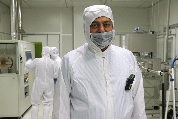 <p>Merkezde üretilen sensörlerin uluslararası kuruluşların nükleer reaktör testlerinden başarıyla geçtiğini dile getiren Yılmaz, "Bundan sonraki aşama sensörleri nükleer santrallerde kullanmak." dedi.</p>
<p> </p>