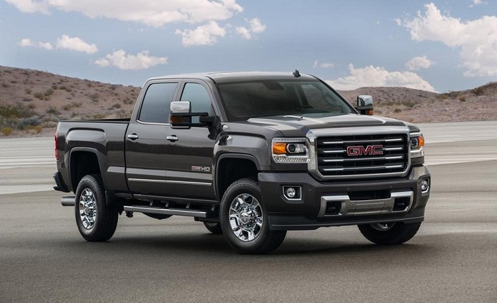 <p><strong>22. GMC Sierra 2500HD</strong><br />
<br />
GMC Sierra 2500HD ise hem arkasında bir şeyler çekebilen, hem de ağır yükler taşıyabilen pikap kamyonetler arayanlar için bir başka ünlü seçenek. Chevy ve Ford kadar popüler olmasa da, GMC Sierra kamyonetlerinin Amerikan pazarındaki varlığı inkar edilemez. Kesinlikle kaliteli motorları olan sağlam modeller bunlar, ağır kullanım için fazlasıyla uygun.</p>
