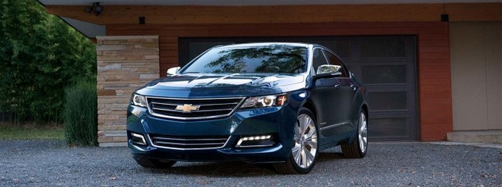 <p><strong>2. Chevrolet Impala</strong></p>

<p>Kuzey Amerika pazarının en sağlam otomobillerinden biri olan Chevrolet Impala modeli, tüm ihtiyaçlarını karşılamaya hazır olan bir arabadır, bunun için yarım milyona yakın kilometre gitmesi gerekse bile. Bu modelin standart motor seçimi ECOTEC 2.5L DOHC 4 silindir ama bu sedan arabadan olabildiğince faydalanmak isteyenler standart olarak 6 hızlı otomatik şanzımanın bulunduğu 305 beygirgücü olan 3.6L DOHC V6 motorunu seçmeli.</p>
