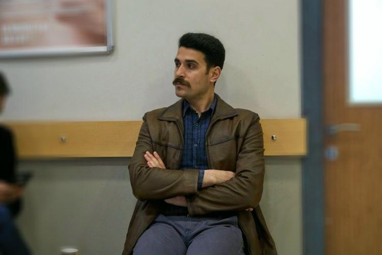 <p>Şimdilerde ise yine TRT 1 ekranlarında yer alan Vuslat dizisinde sırlarla dolu bir geçmişi olan Tekşn karakterini oynuyor. </p>