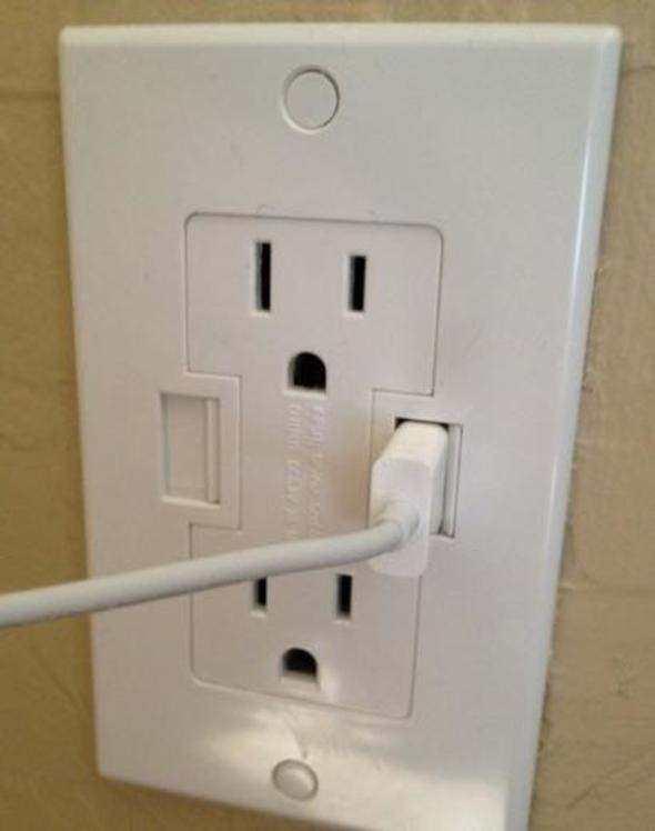 <p>USB girişleri de bulunan prizler...</p>
<p> </p>