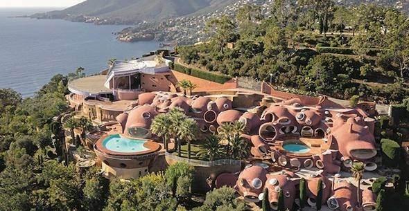 <p>10- Cote D’Azur’da Cannes körfezine bakan bu evin değeri tam 390 milyon dolar.</p>

<p> </p>

