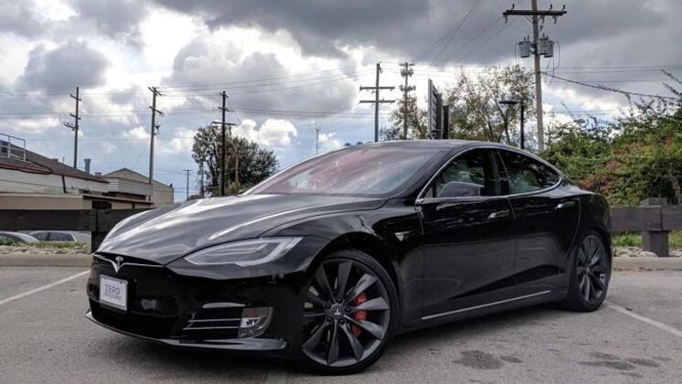 <p>Tesla Model S P100D - 2,3 saniye</p>