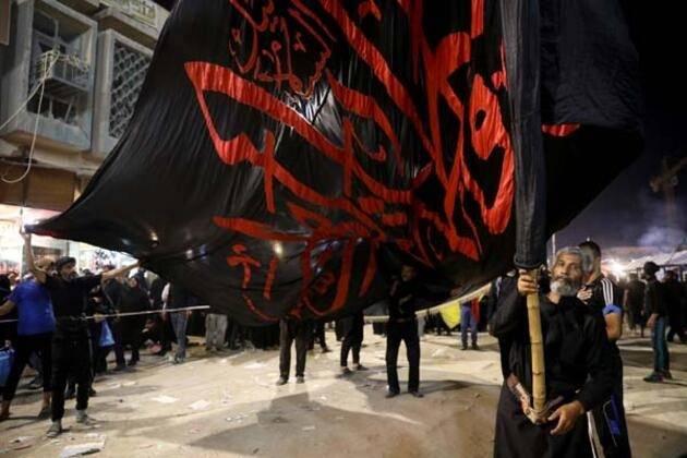 <p>Türkiye’den de 20 bin civarında ehlibeyt dostları hava ve kara yoluyla buraya ulaşıyorlar. Hem ülkemizin birliği hem de Mehmetçiğin terörle mücadelesinde başarılı olması için dua ediyoruz. Alevi-Sünni bütün Müslümanları buraya davet ediyoruz” dedi.</p>