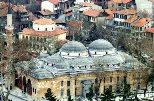 <p><strong>KÜTAHYA</strong><br />
<br />
571.463 kişi.</p>