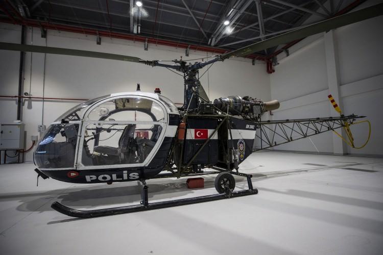 <p>Aralarından test tecrübe pilotları, uçuş yer emniyetçiler ve öğretmen pilotlar yetiştirdik. Şu anda Allah nazardan saklasın, daire başkanlığımız belki de hiç olmadığı kadar güçlüdür." diye konuştu.</p>